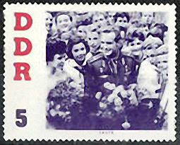 Briefmarke: Kosmonaut Titow im Bad der Menge
