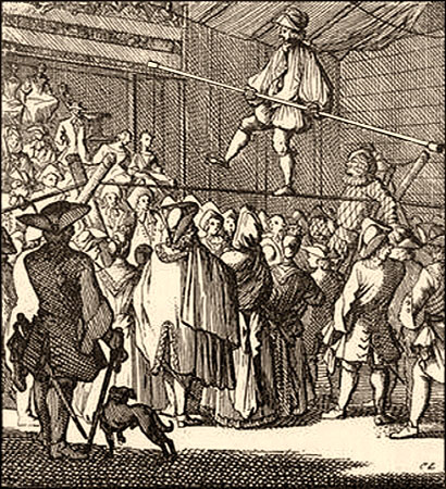 Kupferstich: Seiltänzer läuft mit Balancierstange über ein Seil zwischen zwei Holzböcken und viele Leute schauen zu - 1730