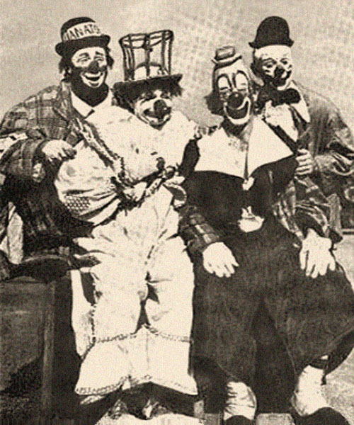 sw Gruppenfoto: Clowns-Quartett