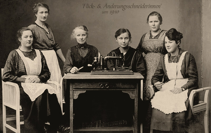sw Foto: Gruppenbild von sechs Flickschneiderinnen