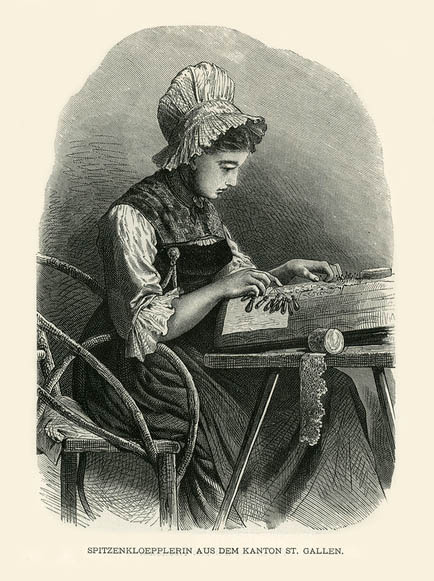 Radierung: Frau klöppelt am Tisch sitzend