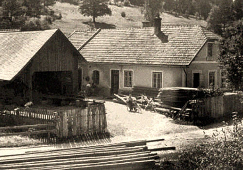 sw Foto: Blick auf Werkstatt und Hof eines Leitermachers - 1938, Österreich