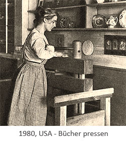 sw Foto: Frau presst Bücher mit Holzpresse - 1890, USA